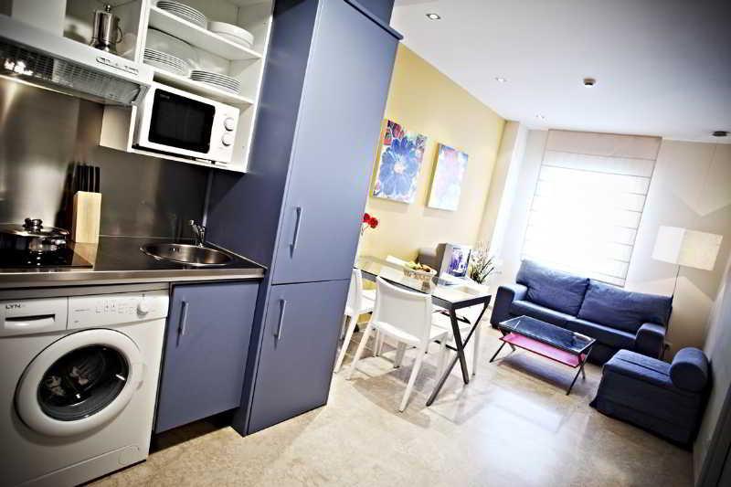Apartamentos Vértice Sevilla Aljarafe Bormujos Bagian luar foto