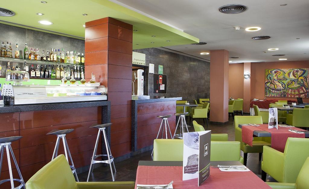 Apartamentos Vértice Sevilla Aljarafe Bormujos Bagian luar foto