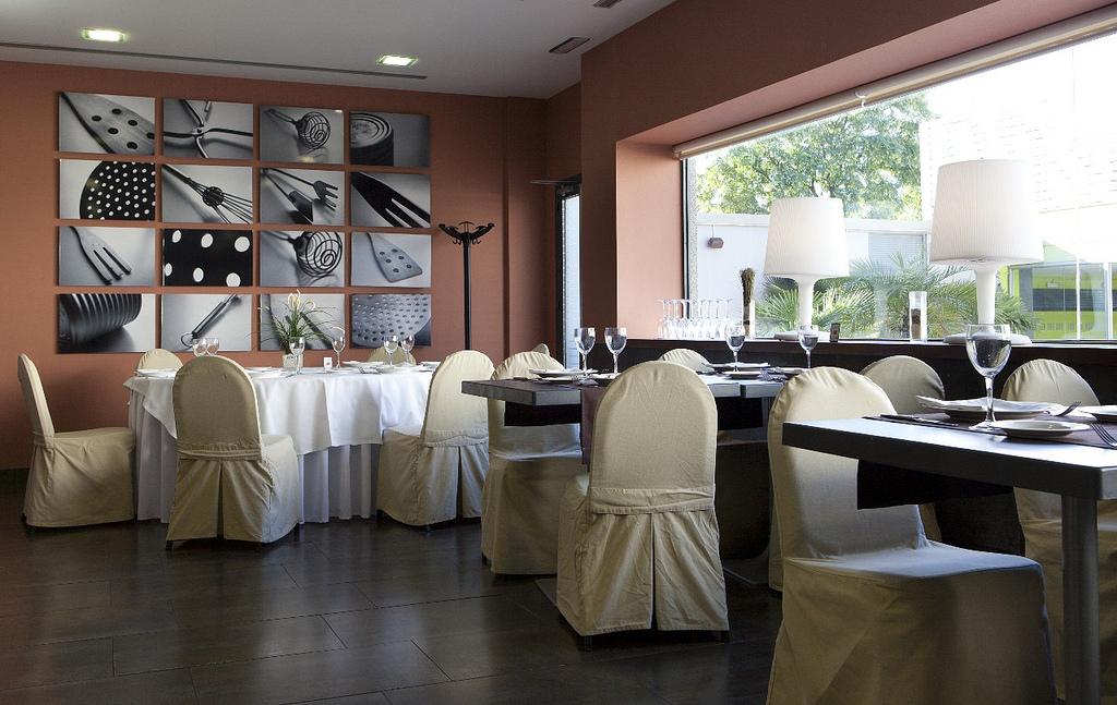 Apartamentos Vértice Sevilla Aljarafe Bormujos Bagian luar foto