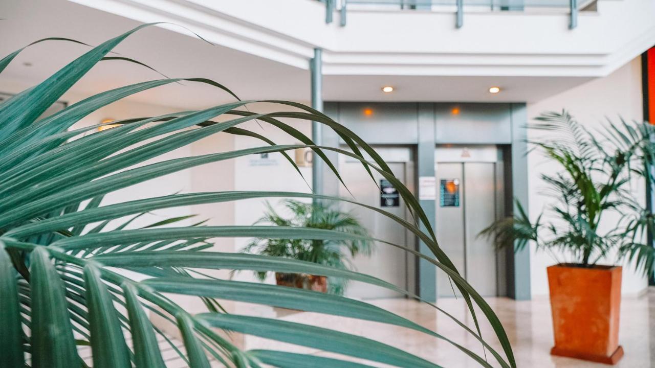 Apartamentos Vértice Sevilla Aljarafe Bormujos Bagian luar foto