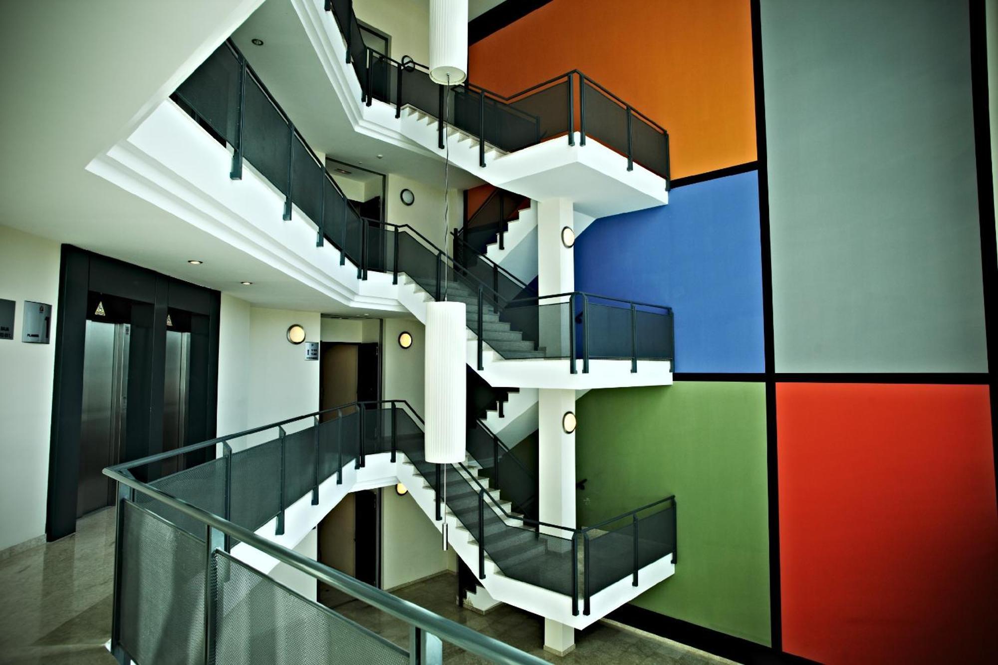 Apartamentos Vértice Sevilla Aljarafe Bormujos Bagian luar foto
