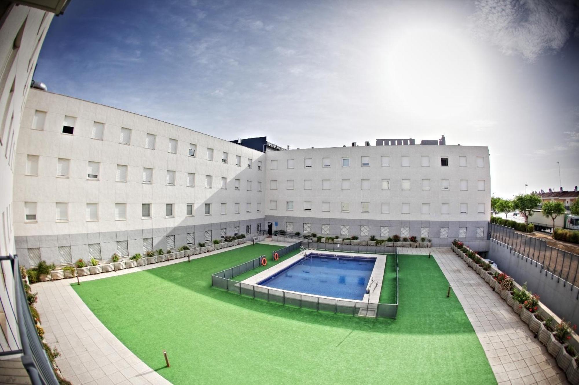 Apartamentos Vértice Sevilla Aljarafe Bormujos Bagian luar foto