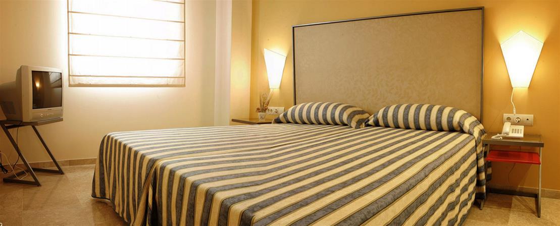 Apartamentos Vértice Sevilla Aljarafe Bormujos Bagian luar foto